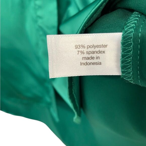 Lane Bryant Hi Low Emerald Green Satin Blouse Size 16 NWT - Picture 7 of 11